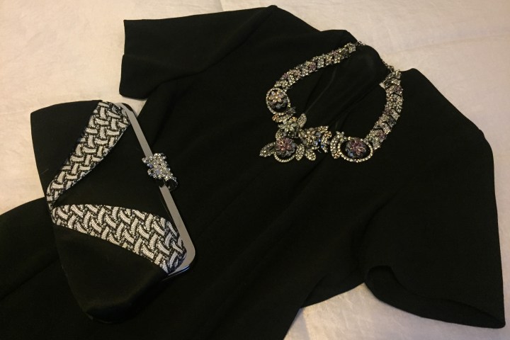 Pikkumustan asusteet