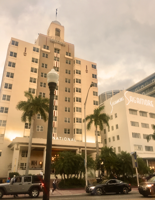 collins ave hotels
