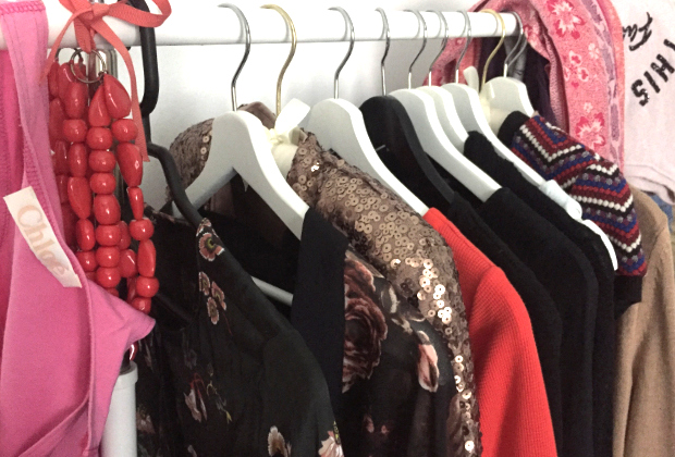 Hienoja vaatteita kierrätettäväksi.